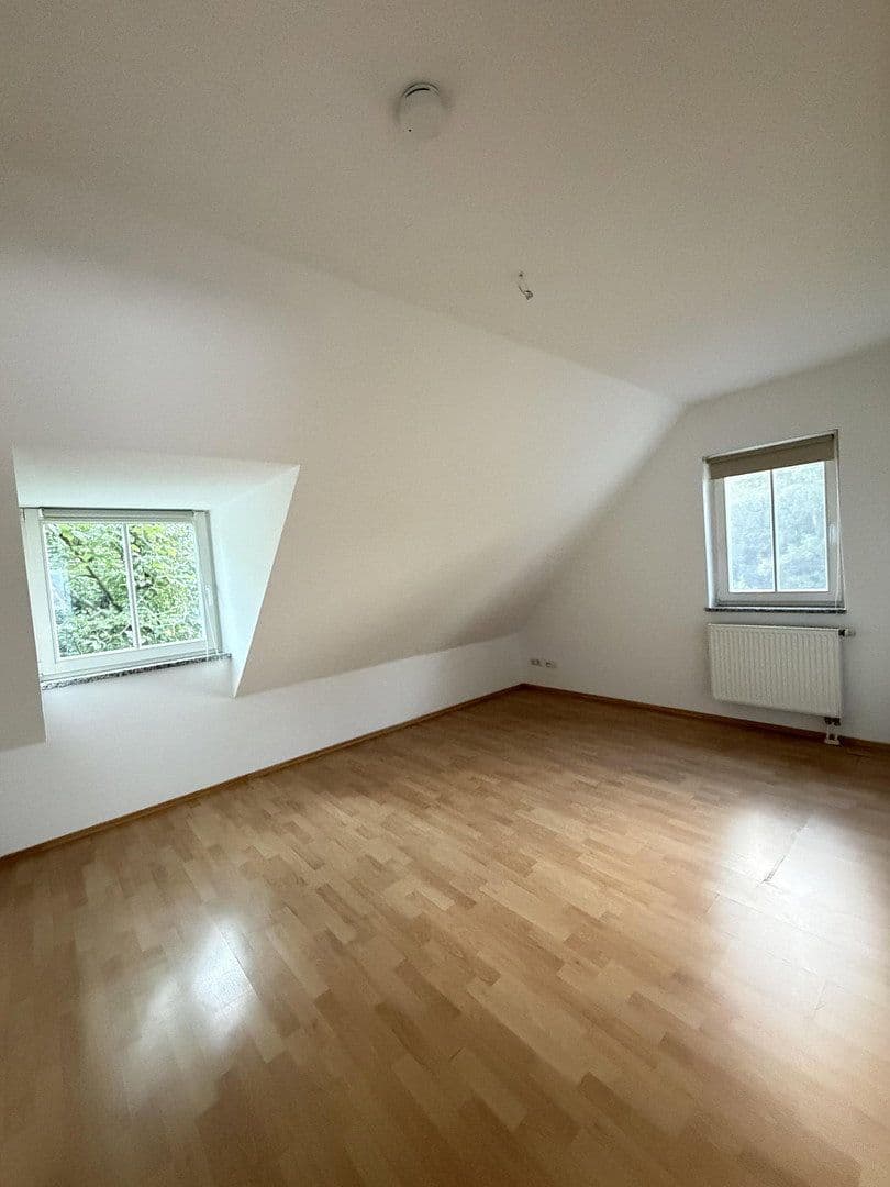 Prenájom bytu 4-izbový 128 m², München, Bavorsko Prenájom bytu 4-izbový 128 m², München, Bavorsko