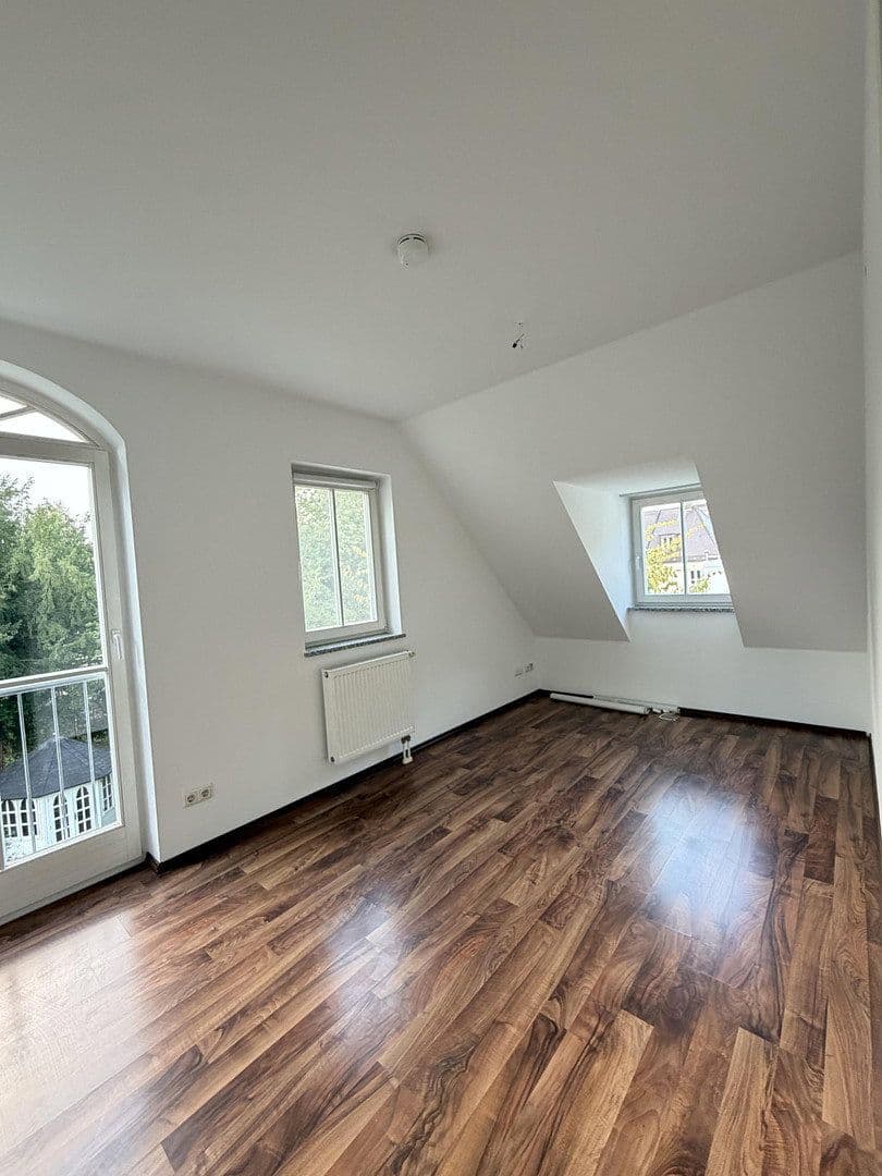 Prenájom bytu 4-izbový 128 m², München, Bavorsko Prenájom bytu 4-izbový 128 m², München, Bavorsko