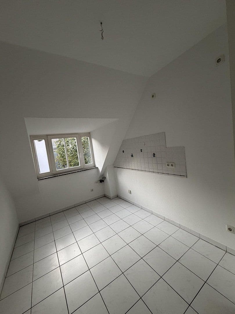 Prenájom bytu 4-izbový 128 m², München, Bavorsko Prenájom bytu 4-izbový 128 m², München, Bavorsko