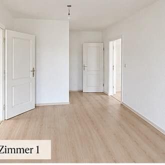 Prenájom bytu 5-izbový 133 m², Ludwigstraße 72, Wald-Michelbach, Hesensko Prenájom bytu 5-izbový 133 m², Ludwigstraße 72, Wald-Michelbach, Hesensko