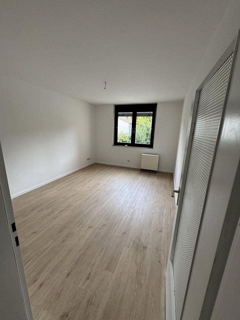 Prenájom bytu 3-izbový 105 m², Ludwigstraße 72, Wald-Michelbach, Hesensko Prenájom bytu 3-izbový 105 m², Ludwigstraße 72, Wald-Michelbach, Hesensko