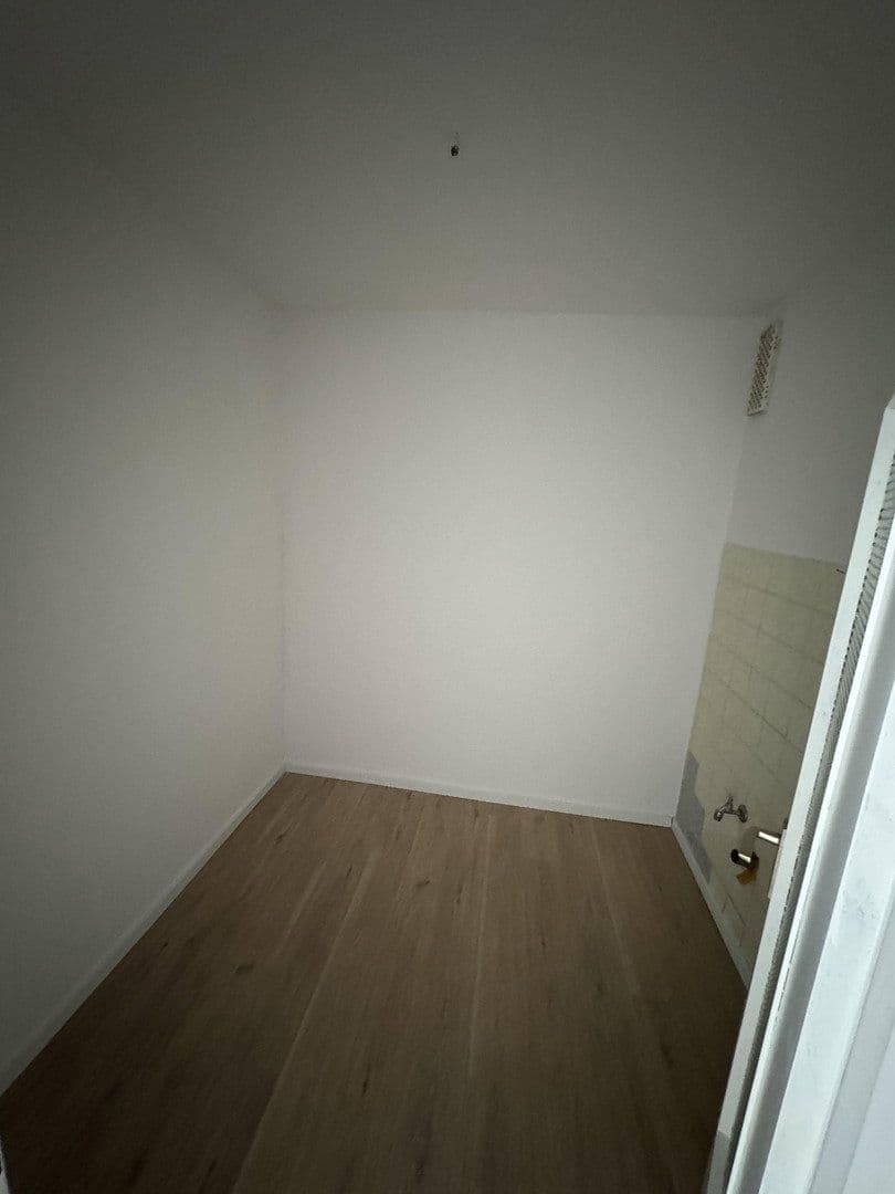 Prenájom bytu 3-izbový 105 m², Ludwigstraße 72, Wald-Michelbach, Hesensko Prenájom bytu 3-izbový 105 m², Ludwigstraße 72, Wald-Michelbach, Hesensko