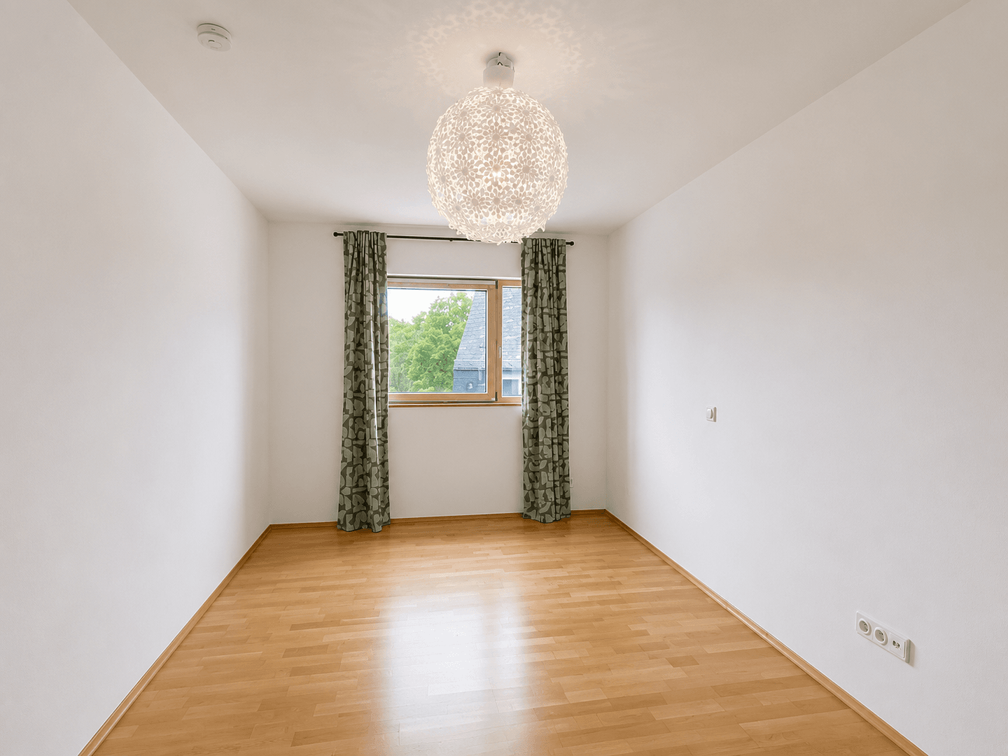 Prenájom bytu 3-izbový 115 m², Wiesbaden, Hesensko Prenájom bytu 3-izbový 115 m², Wiesbaden, Hesensko