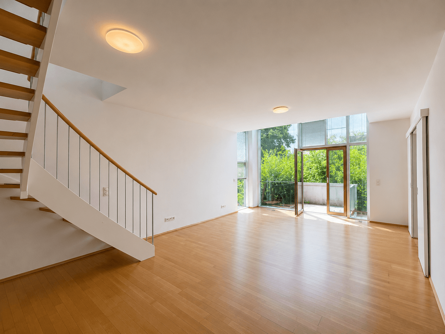 Prenájom bytu 3-izbový 115 m², Wiesbaden, Hesensko Prenájom bytu 3-izbový 115 m², Wiesbaden, Hesensko