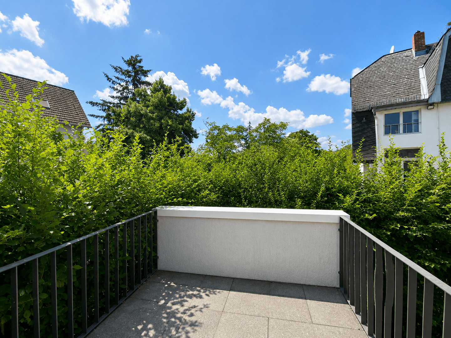 Prenájom bytu 3-izbový 115 m², Wiesbaden, Hesensko Prenájom bytu 3-izbový 115 m², Wiesbaden, Hesensko