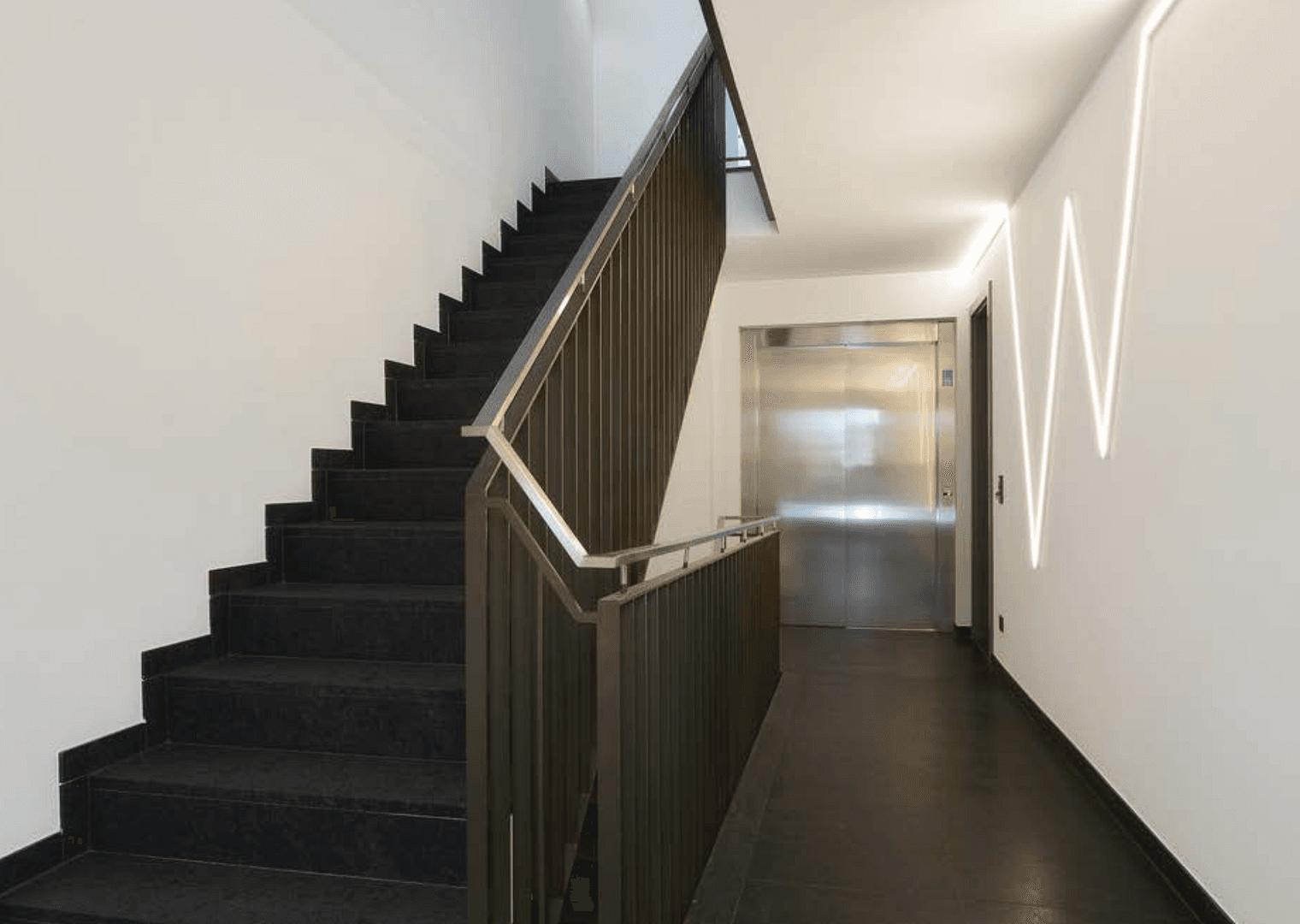 Prenájom bytu 4-izbový 150 m², Riedlstraße 3, München, Bavorsko Prenájom bytu 4-izbový 150 m², Riedlstraße 3, München, Bavorsko