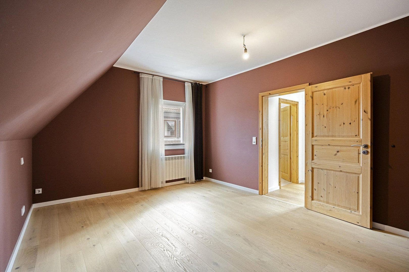Predaj domu 157 m², pozemok 890 m², Theisenkreuzweg 9, Bornheim, Severné Porýnie - Westfálsko Predaj domu 157 m², pozemok 890 m², Theisenkreuzweg 9, Bornheim, Severné Porýnie - Westfálsko