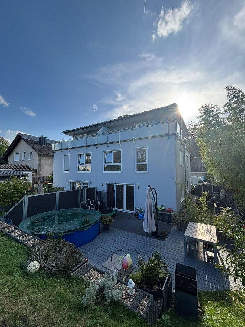 Prenájom domu 160 m², pozemok 350 m², Bergisch Gladbach, Severné Porýnie - Westfálsko Prenájom domu 160 m², pozemok 350 m², Bergisch Gladbach, Severné Porýnie - Westfálsko