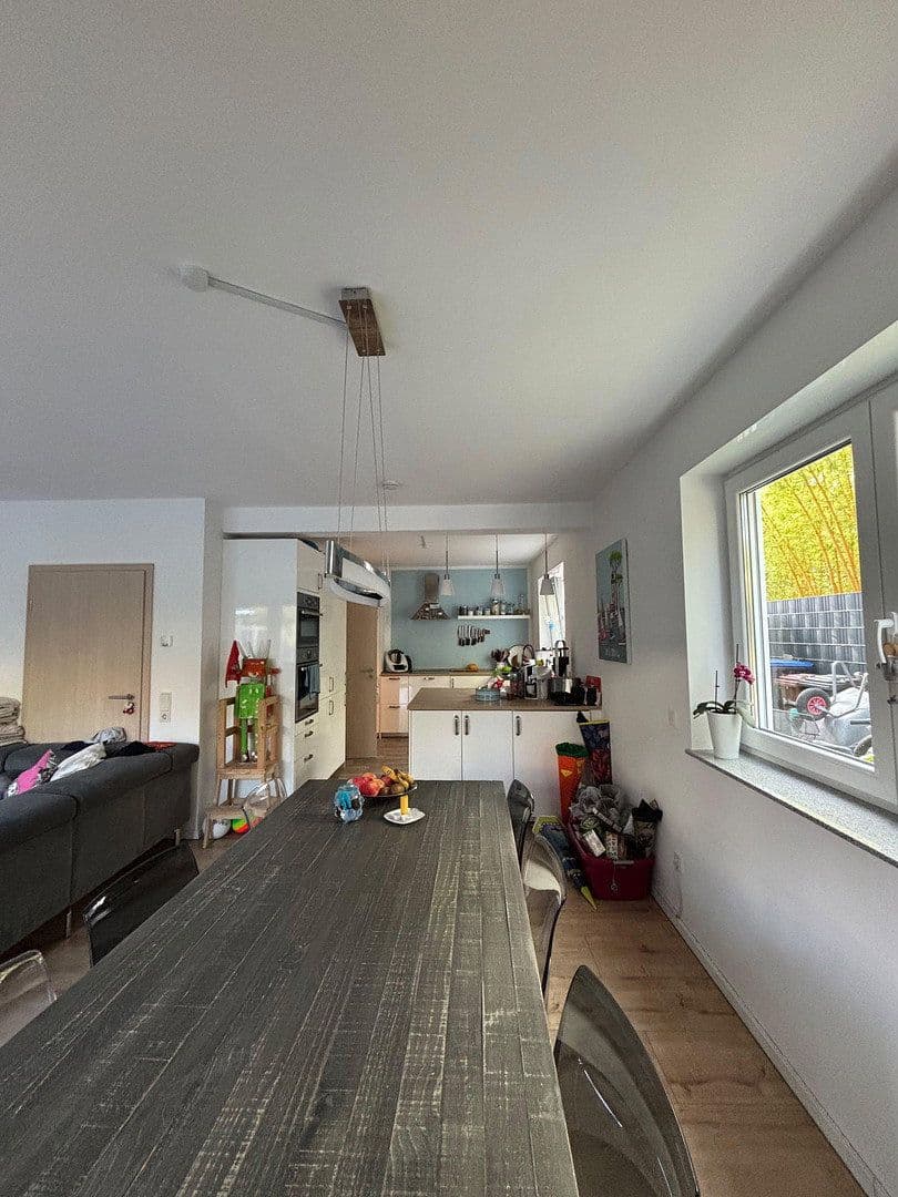 Prenájom domu 160 m², pozemok 350 m², Bergisch Gladbach, Severné Porýnie - Westfálsko Prenájom domu 160 m², pozemok 350 m², Bergisch Gladbach, Severné Porýnie - Westfálsko