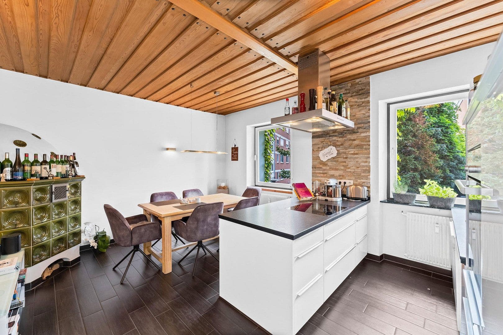 Prenájom bytu 2-izbový 96 m², Nürnberg, Bavorsko Prenájom bytu 2-izbový 96 m², Nürnberg, Bavorsko