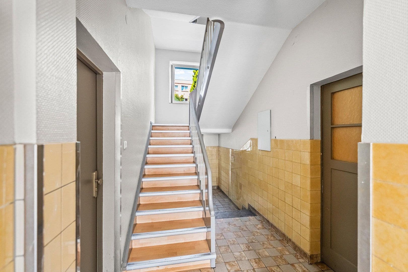 Prenájom bytu 2-izbový 96 m², Nürnberg, Bavorsko Prenájom bytu 2-izbový 96 m², Nürnberg, Bavorsko