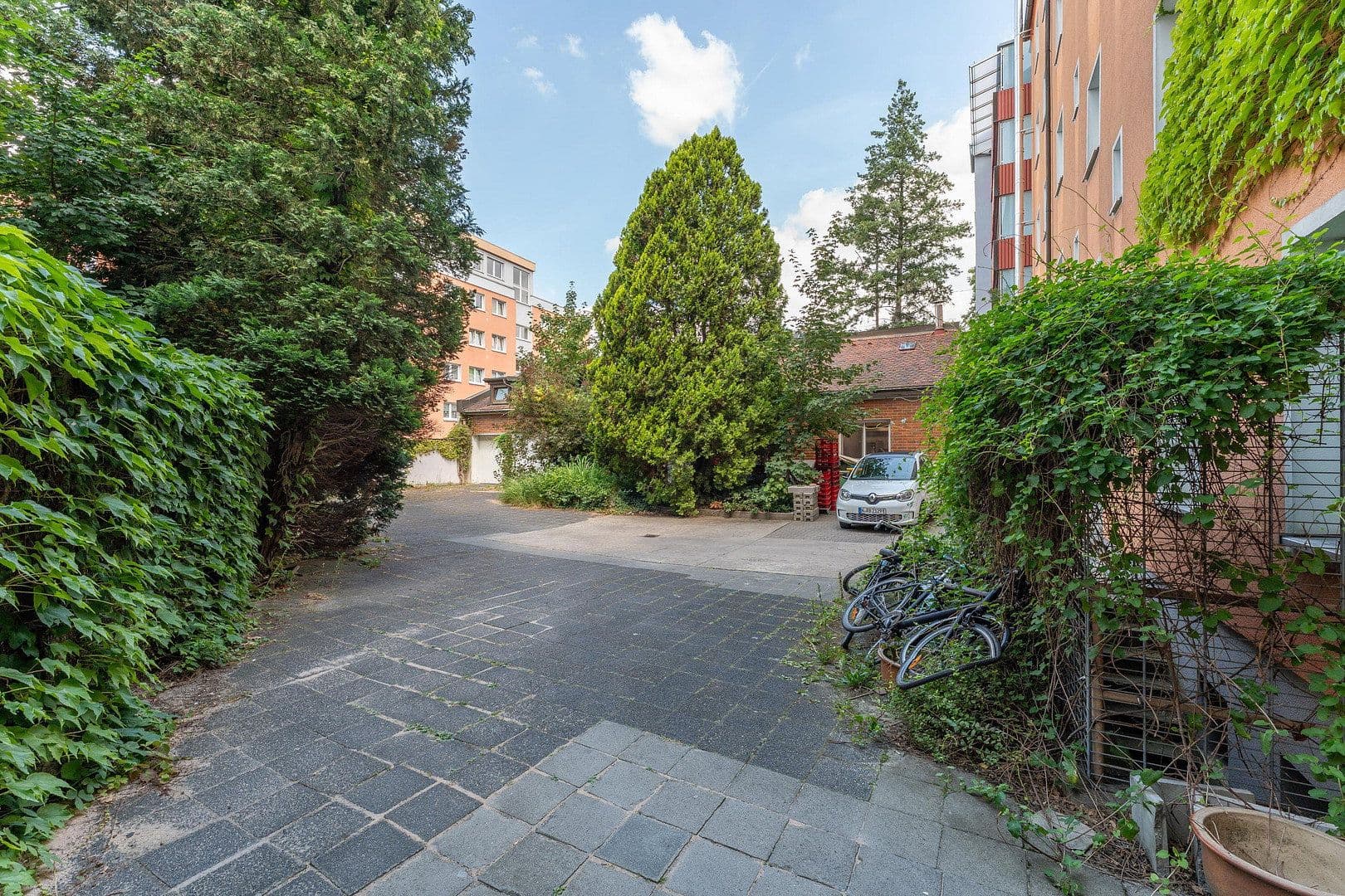 Prenájom bytu 2-izbový 96 m², Nürnberg, Bavorsko Prenájom bytu 2-izbový 96 m², Nürnberg, Bavorsko