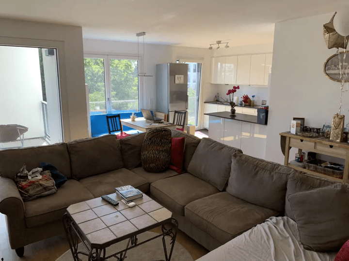 Prenájom bytu 3-izbový 104 m², Vaihingerstr. 106, Stuttgart, Bádensko-Wurttembersko Prenájom bytu 3-izbový 104 m², Vaihingerstr. 106, Stuttgart, Bádensko-Wurttembersko