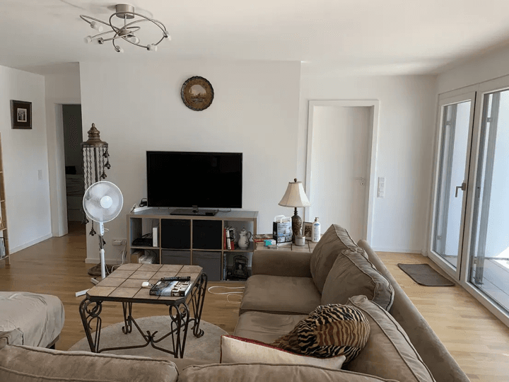 Prenájom bytu 3-izbový 104 m², Vaihingerstr. 106, Stuttgart, Bádensko-Wurttembersko Prenájom bytu 3-izbový 104 m², Vaihingerstr. 106, Stuttgart, Bádensko-Wurttembersko