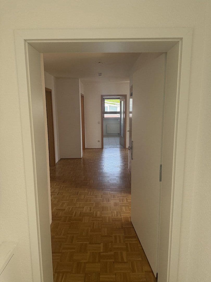 Predaj bytu 4-izbový 97 m², Alte Schulstr. 11, Zimmern ob Rottweil, Bádensko-Wurttembersko Predaj bytu 4-izbový 97 m², Alte Schulstr. 11, Zimmern ob Rottweil, Bádensko-Wurttembersko