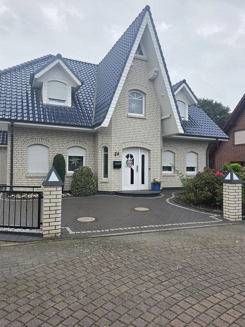 Predaj domu 169 m², pozemok 724 m², Cloppenburg, Dolné Sasko Predaj domu 169 m², pozemok 724 m², Cloppenburg, Dolné Sasko