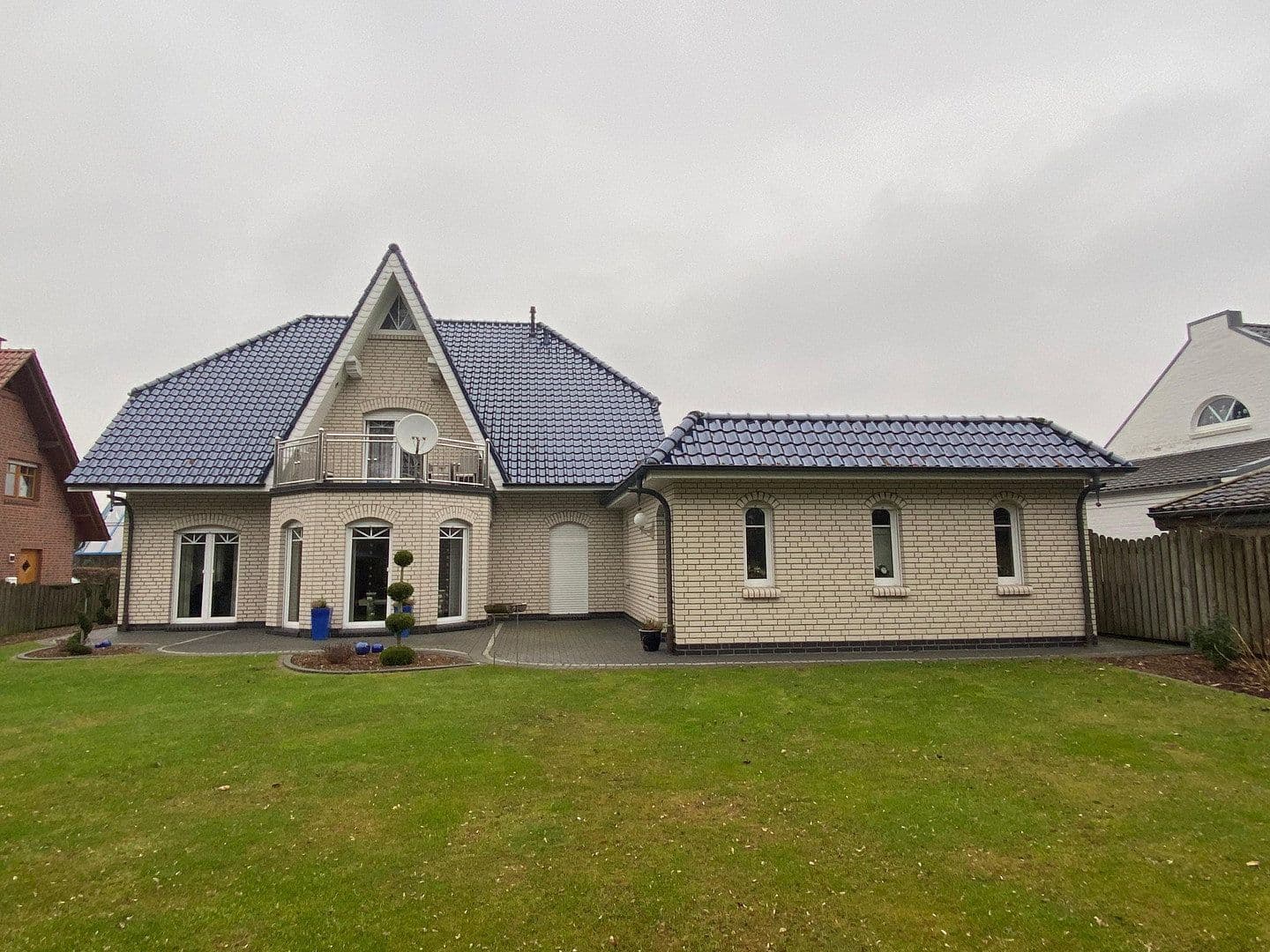 Predaj domu 169 m², pozemok 724 m², Cloppenburg, Dolné Sasko Predaj domu 169 m², pozemok 724 m², Cloppenburg, Dolné Sasko