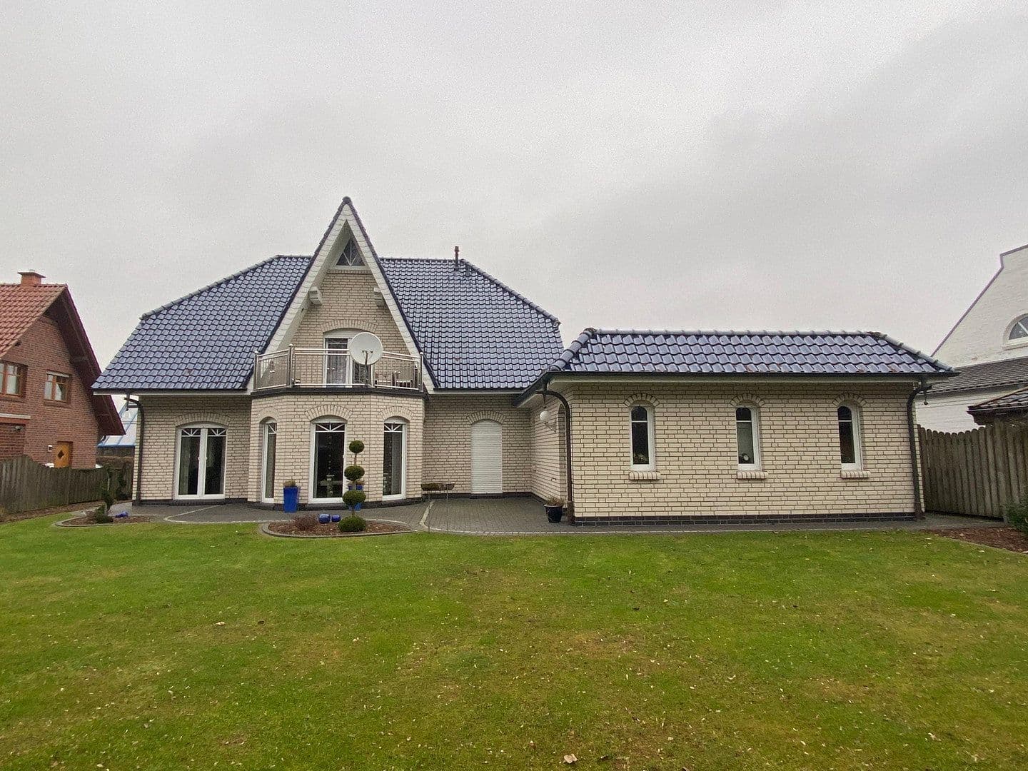 Predaj domu 169 m², pozemok 724 m², Cloppenburg, Dolné Sasko Predaj domu 169 m², pozemok 724 m², Cloppenburg, Dolné Sasko