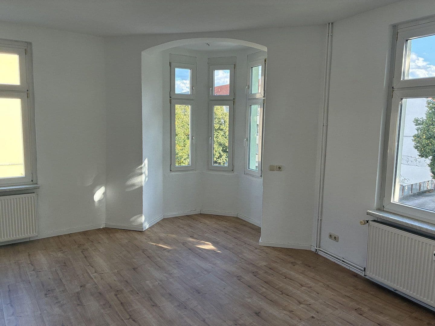Prenájom bytu 2-izbový 74 m², Werderstr. 30, Dessau-Rosslau, Sasko-Anhaltsko Prenájom bytu 2-izbový 74 m², Werderstr. 30, Dessau-Rosslau, Sasko-Anhaltsko