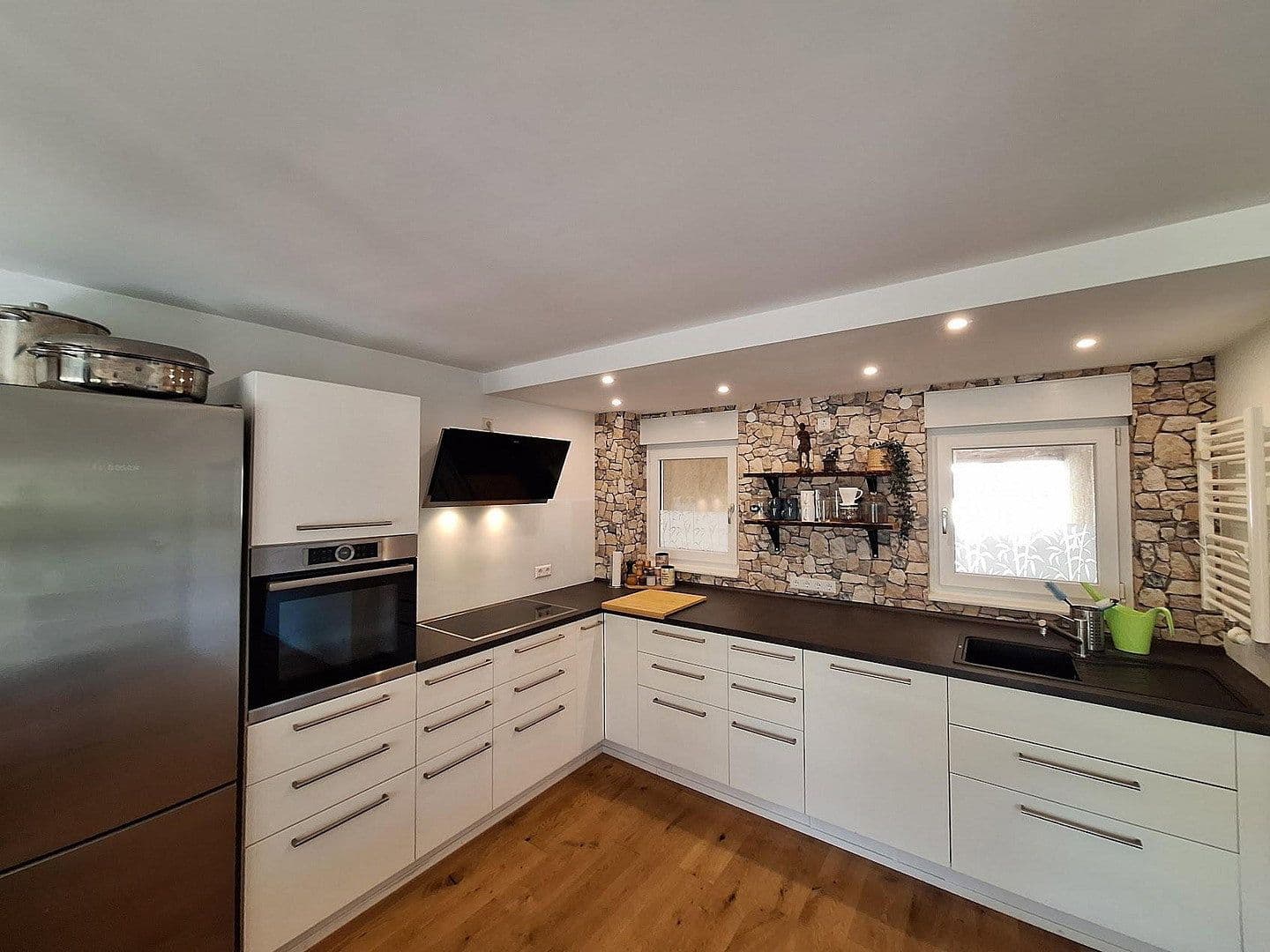 Predaj bytu 3-izbový 95 m², Karlsruhe, Bádensko-Wurttembersko Predaj bytu 3-izbový 95 m², Karlsruhe, Bádensko-Wurttembersko