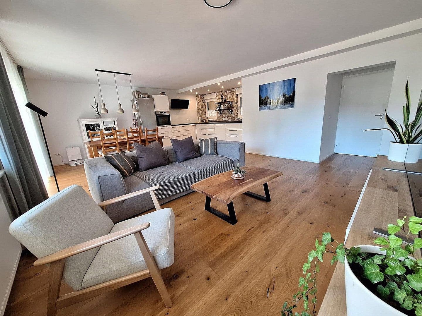 Predaj bytu 3-izbový 95 m², Karlsruhe, Bádensko-Wurttembersko Predaj bytu 3-izbový 95 m², Karlsruhe, Bádensko-Wurttembersko