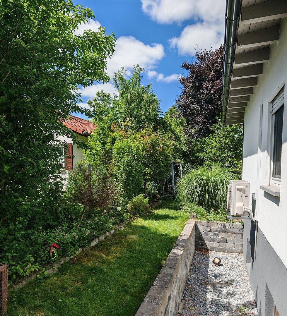 Predaj domu 170 m², pozemok 558 m², Harxheim, Porýnie-Falcko Predaj domu 170 m², pozemok 558 m², Harxheim, Porýnie-Falcko