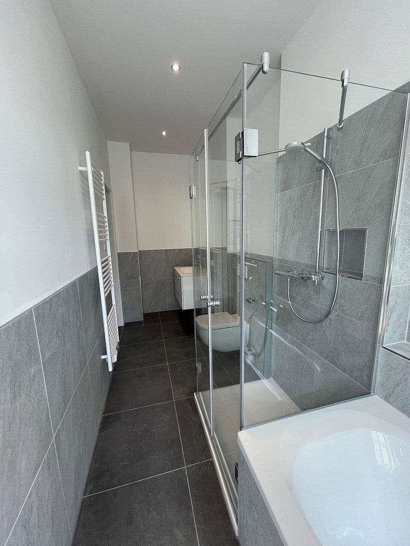 Prenájom bytu 3-izbový 77 m², Leipzig, Sasko Prenájom bytu 3-izbový 77 m², Leipzig, Sasko