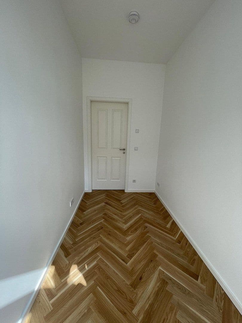 Prenájom bytu 3-izbový 77 m², Leipzig, Sasko Prenájom bytu 3-izbový 77 m², Leipzig, Sasko