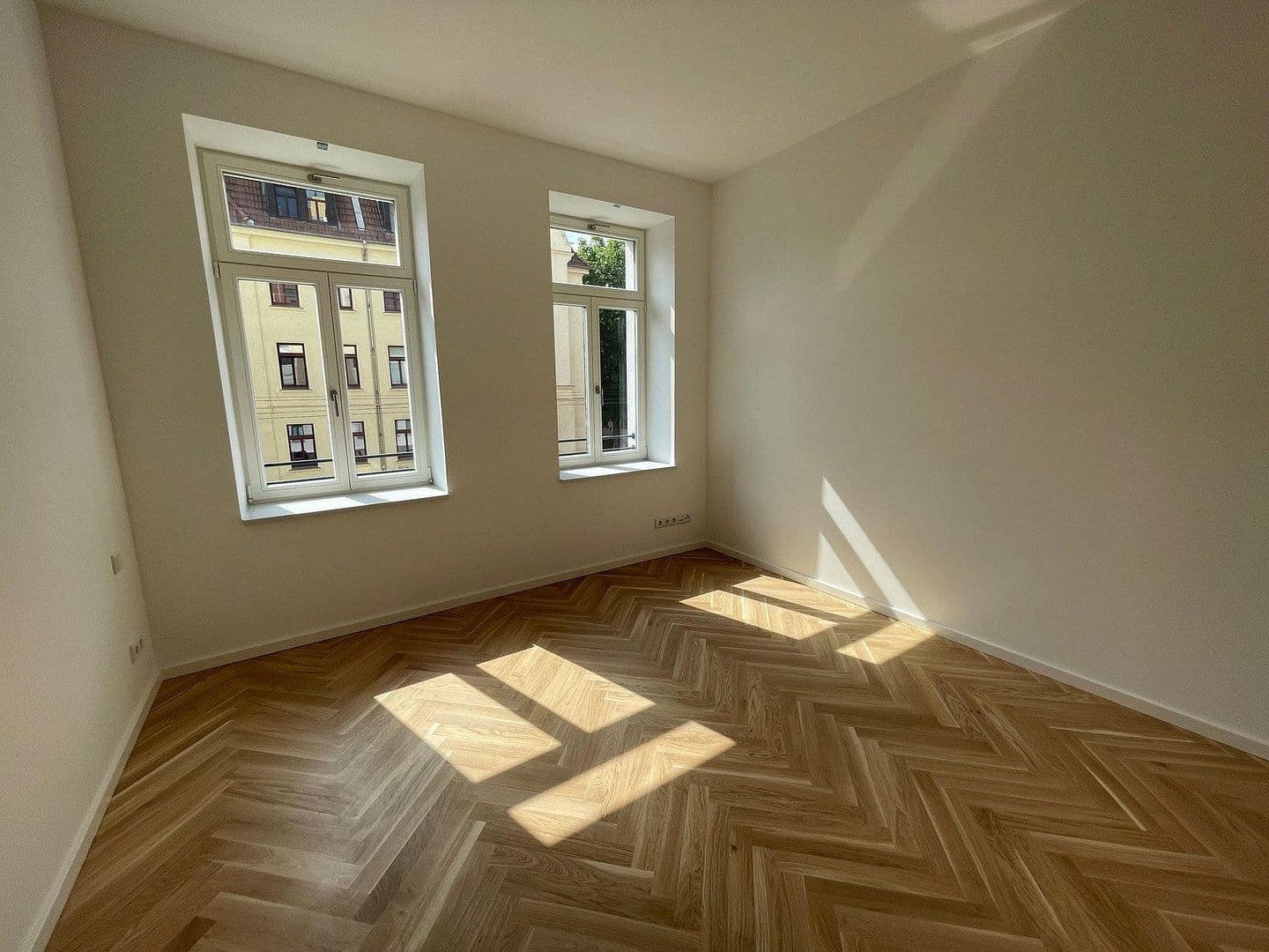 Prenájom bytu 3-izbový 77 m², Leipzig, Sasko Prenájom bytu 3-izbový 77 m², Leipzig, Sasko