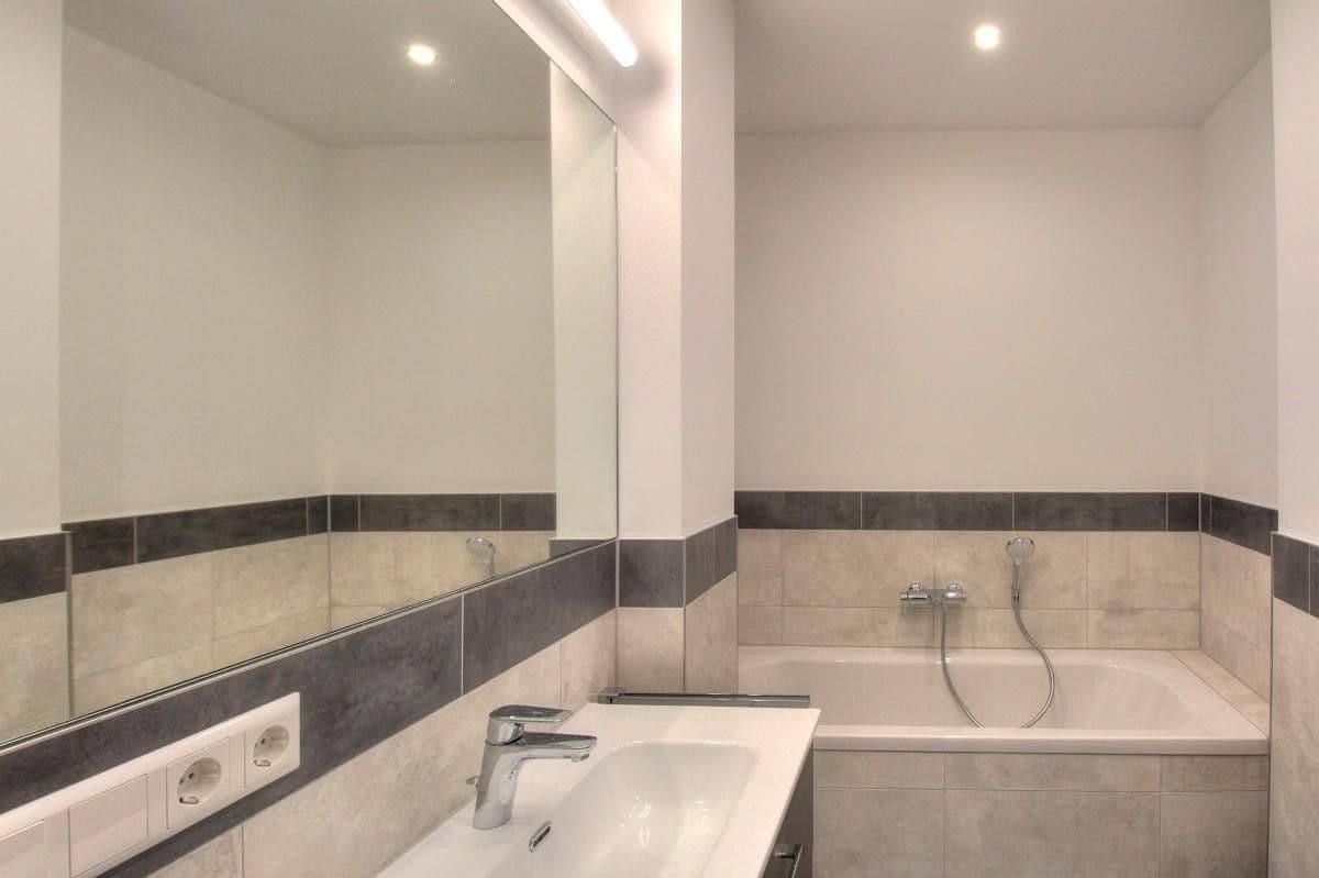 Prenájom bytu 3-izbový 96 m², Leipzig, Sasko Prenájom bytu 3-izbový 96 m², Leipzig, Sasko