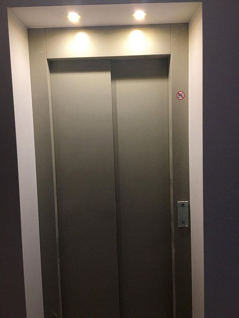 Prenájom bytu 3-izbový 96 m², Leipzig, Sasko Prenájom bytu 3-izbový 96 m², Leipzig, Sasko