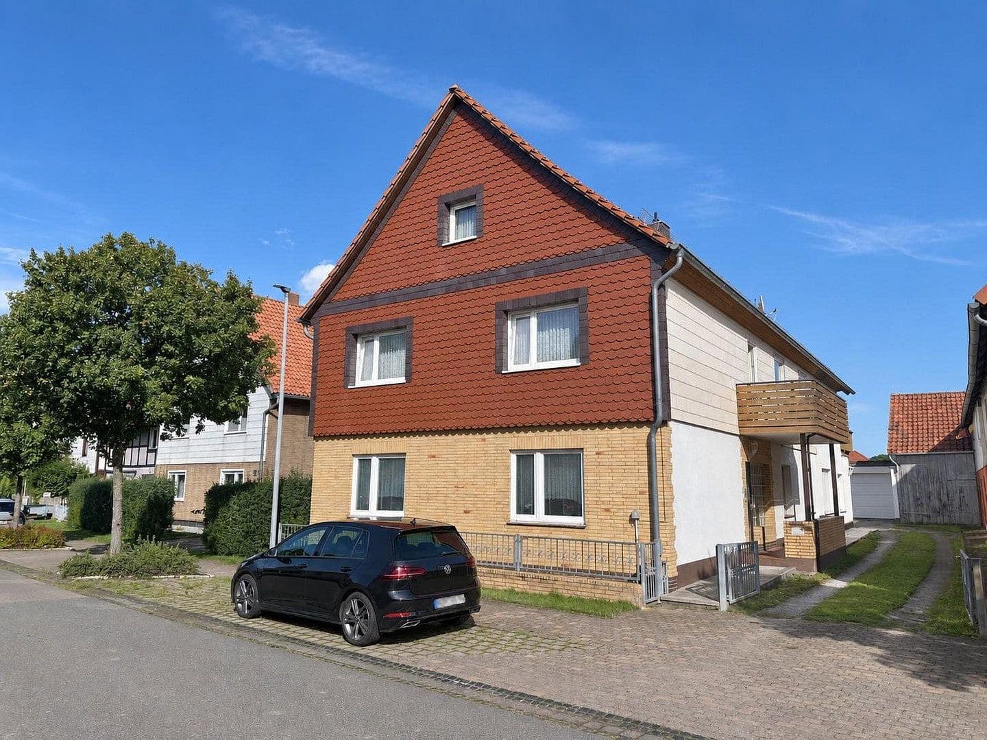 Predaj domu 247 m², pozemok 811 m², Lange Reihe 37, Katlenburg-Lindau, Dolné Sasko Predaj domu 247 m², pozemok 811 m², Lange Reihe 37, Katlenburg-Lindau, Dolné Sasko