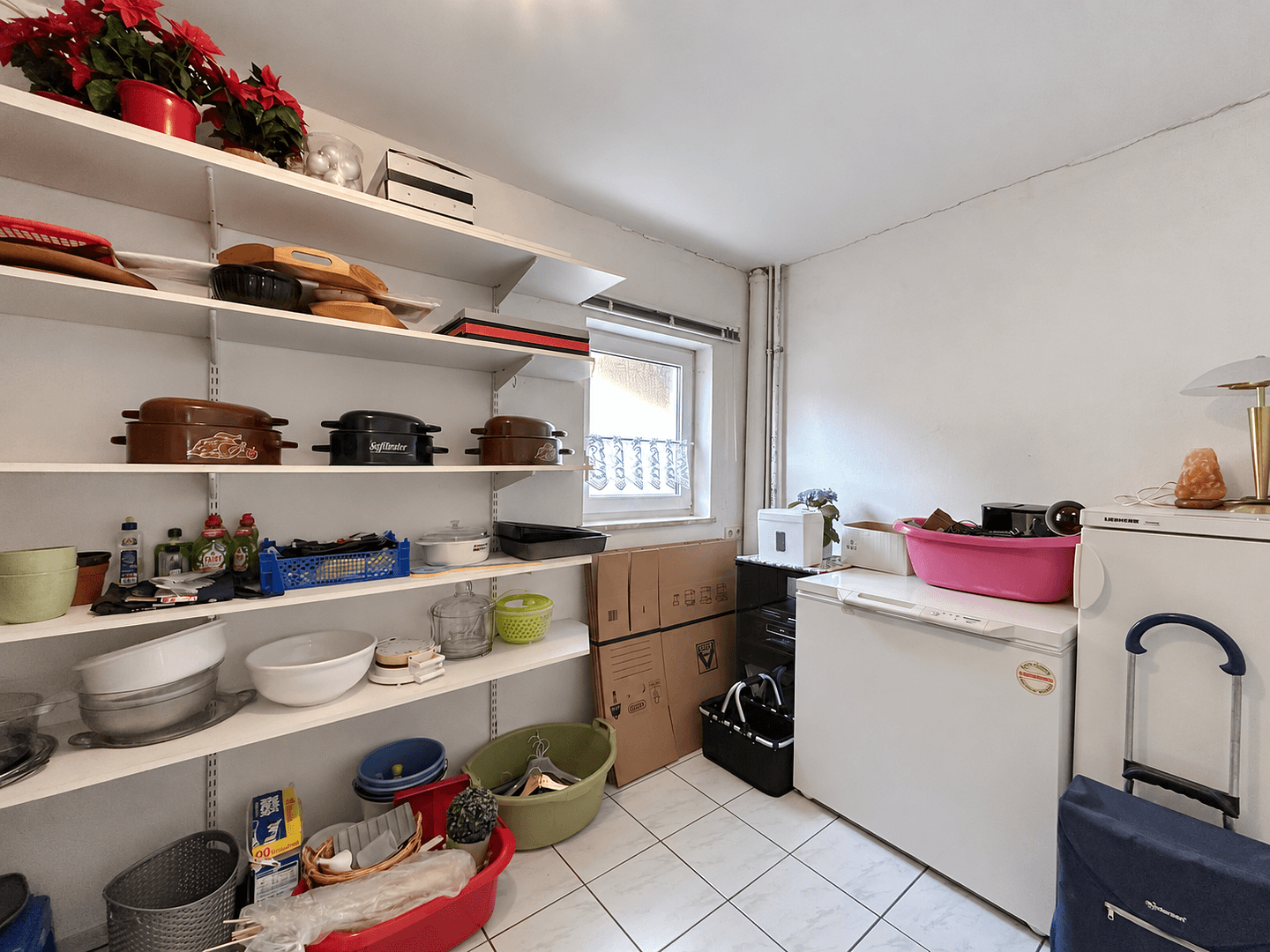 Predaj domu 247 m², pozemok 811 m², Lange Reihe 37, Katlenburg-Lindau, Dolné Sasko Predaj domu 247 m², pozemok 811 m², Lange Reihe 37, Katlenburg-Lindau, Dolné Sasko