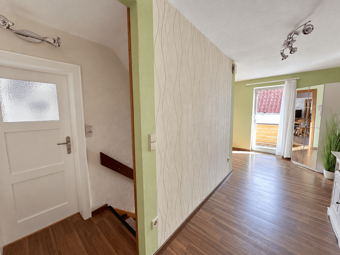 Predaj domu 247 m², pozemok 811 m², Lange Reihe 37, Katlenburg-Lindau, Dolné Sasko Predaj domu 247 m², pozemok 811 m², Lange Reihe 37, Katlenburg-Lindau, Dolné Sasko