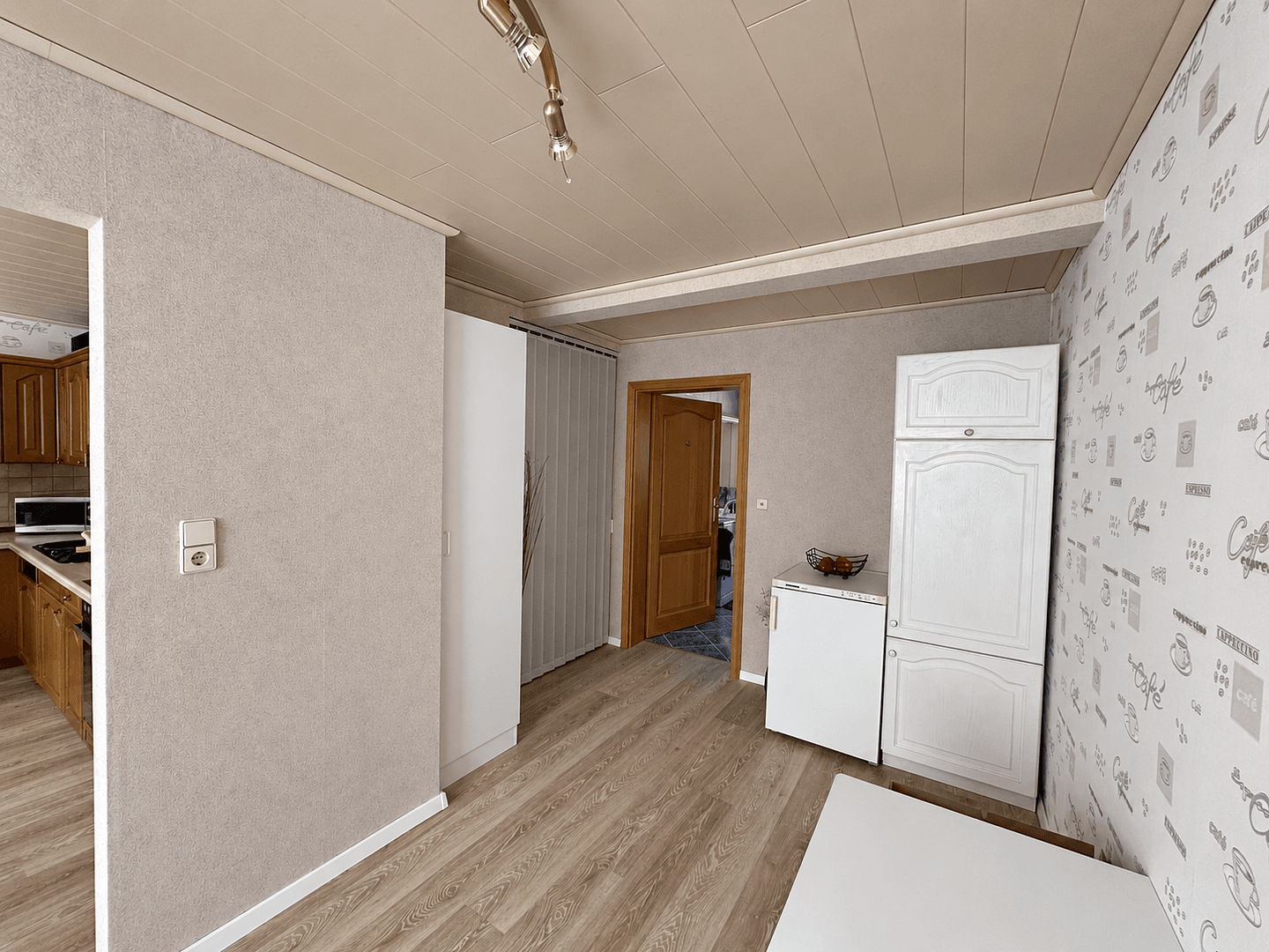 Predaj domu 247 m², pozemok 811 m², Lange Reihe 37, Katlenburg-Lindau, Dolné Sasko Predaj domu 247 m², pozemok 811 m², Lange Reihe 37, Katlenburg-Lindau, Dolné Sasko