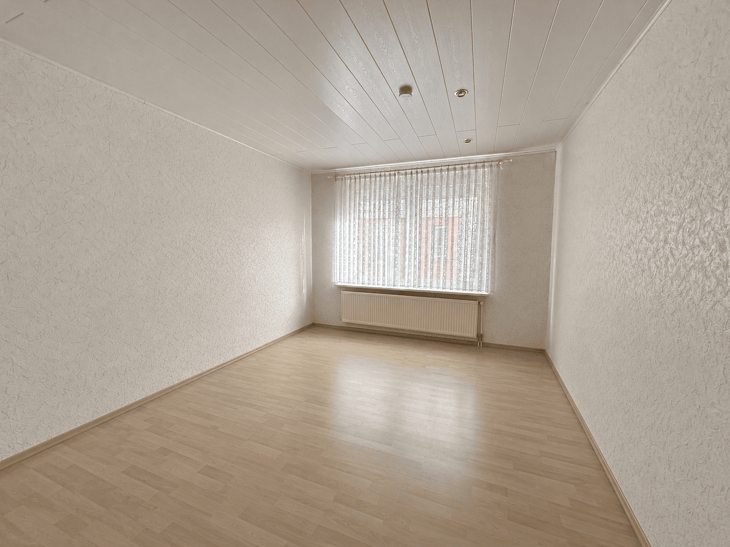 Predaj domu 247 m², pozemok 811 m², Lange Reihe 37, Katlenburg-Lindau, Dolné Sasko Predaj domu 247 m², pozemok 811 m², Lange Reihe 37, Katlenburg-Lindau, Dolné Sasko