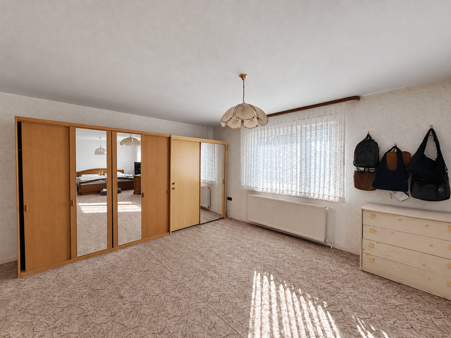 Predaj domu 247 m², pozemok 811 m², Lange Reihe 37, Katlenburg-Lindau, Dolné Sasko Predaj domu 247 m², pozemok 811 m², Lange Reihe 37, Katlenburg-Lindau, Dolné Sasko