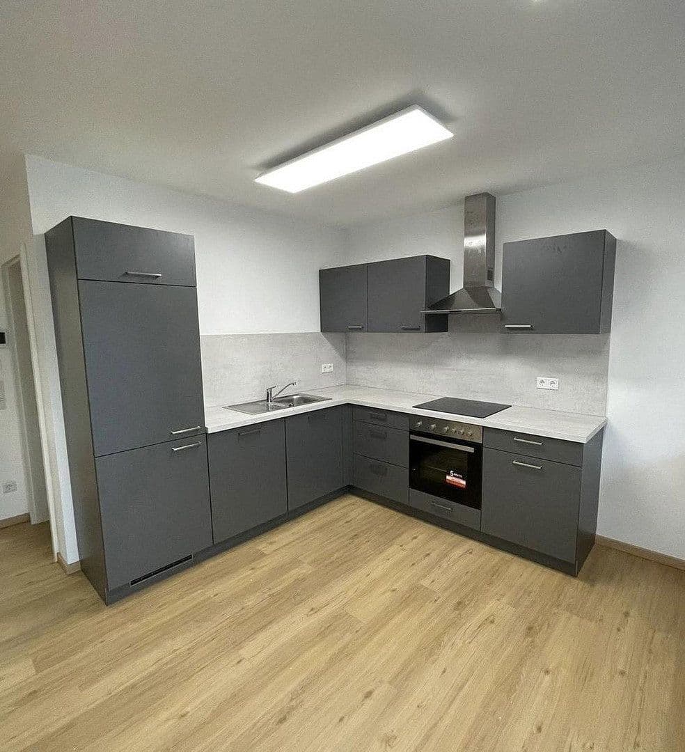 Prenájom bytu 3-izbový 72 m², Ingolstadt, Bavorsko Prenájom bytu 3-izbový 72 m², Ingolstadt, Bavorsko