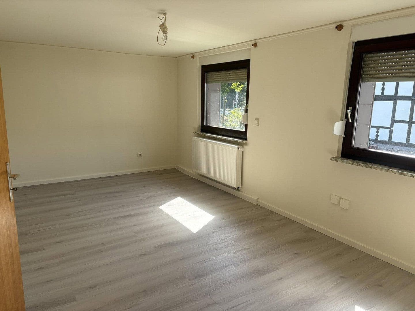Prenájom bytu 2-izbový 69 m², Wiehl, Severné Porýnie - Westfálsko Prenájom bytu 2-izbový 69 m², Wiehl, Severné Porýnie - Westfálsko