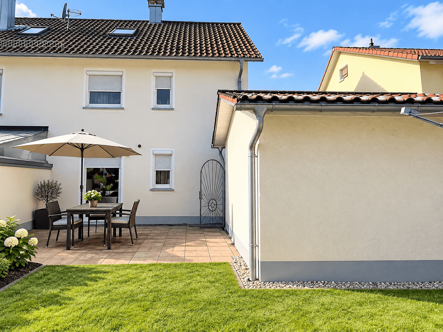 Prenájom domu 135 m², pozemok 200 m², Weingarten, Bádensko-Wurttembersko Prenájom domu 135 m², pozemok 200 m², Weingarten, Bádensko-Wurttembersko