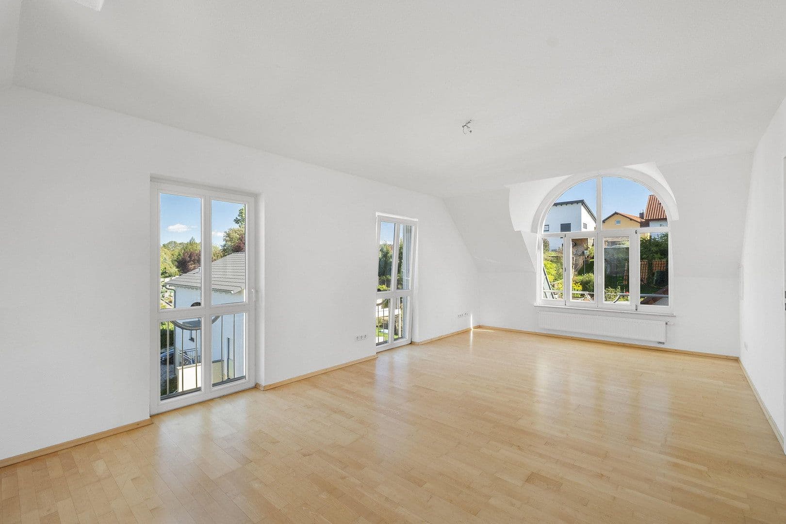 Predaj domu 240 m², pozemok 397 m², Sinsheim, Bádensko-Wurttembersko Predaj domu 240 m², pozemok 397 m², Sinsheim, Bádensko-Wurttembersko