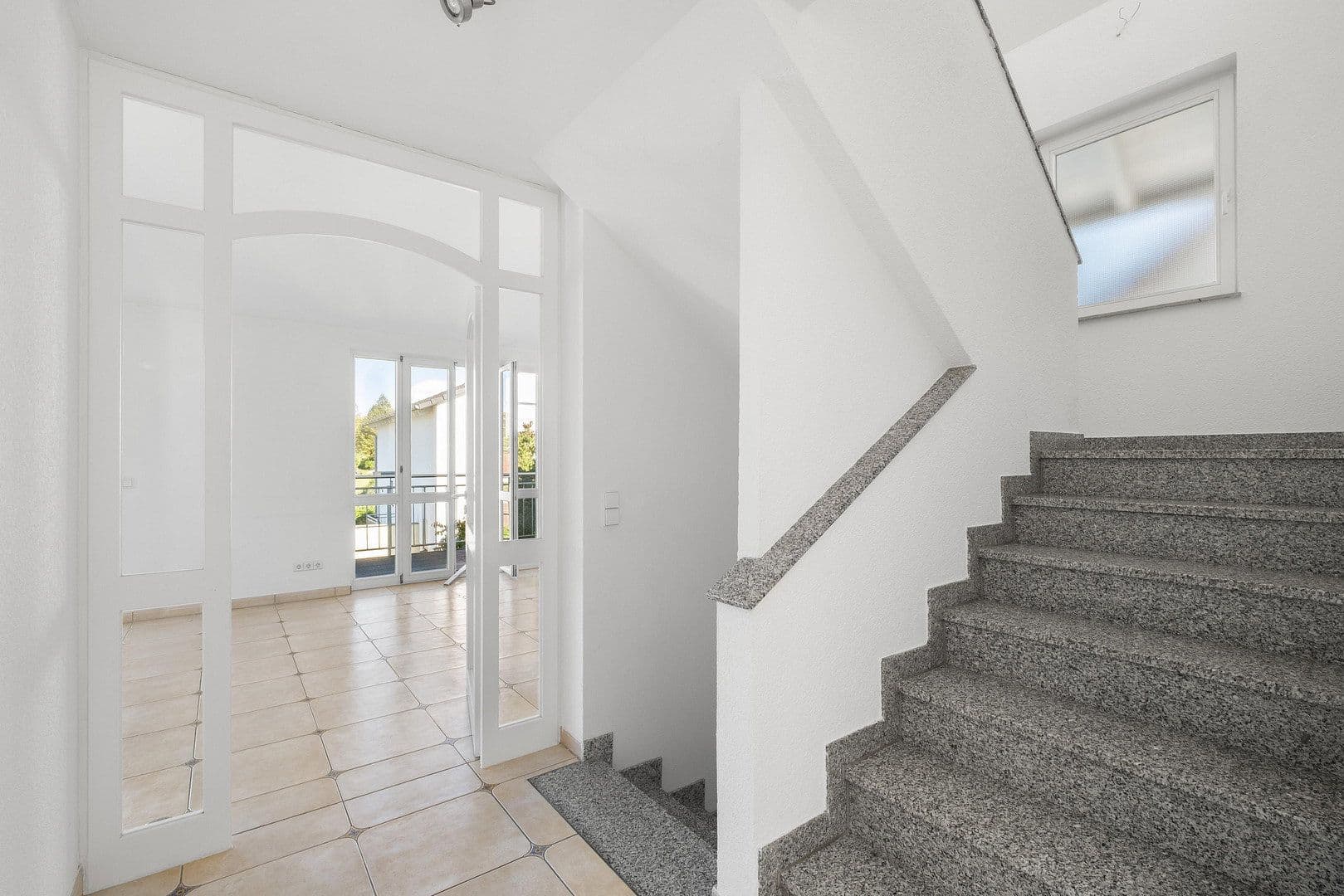 Predaj domu 240 m², pozemok 397 m², Sinsheim, Bádensko-Wurttembersko Predaj domu 240 m², pozemok 397 m², Sinsheim, Bádensko-Wurttembersko