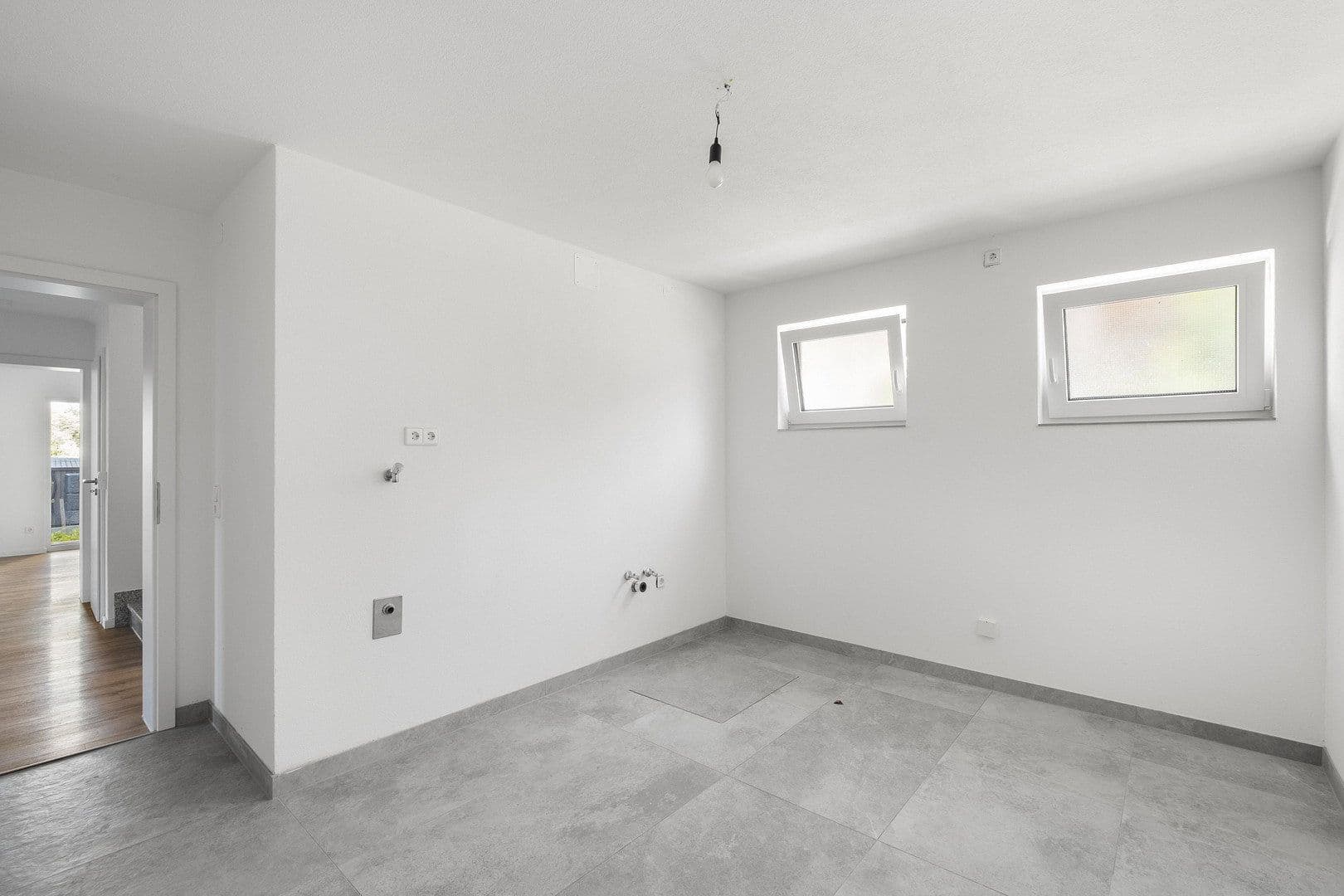 Predaj domu 240 m², pozemok 397 m², Sinsheim, Bádensko-Wurttembersko Predaj domu 240 m², pozemok 397 m², Sinsheim, Bádensko-Wurttembersko