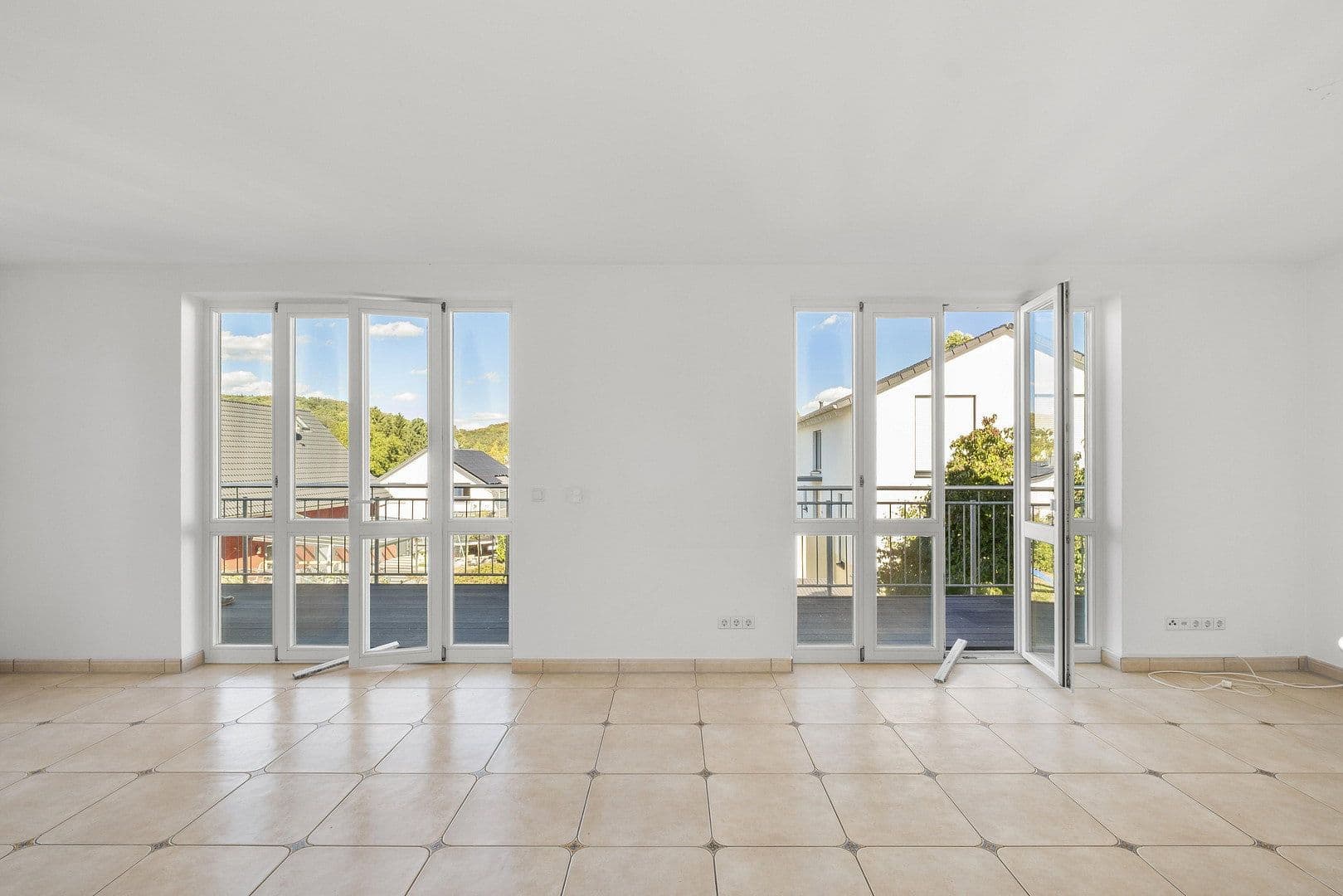 Predaj domu 240 m², pozemok 397 m², Sinsheim, Bádensko-Wurttembersko Predaj domu 240 m², pozemok 397 m², Sinsheim, Bádensko-Wurttembersko