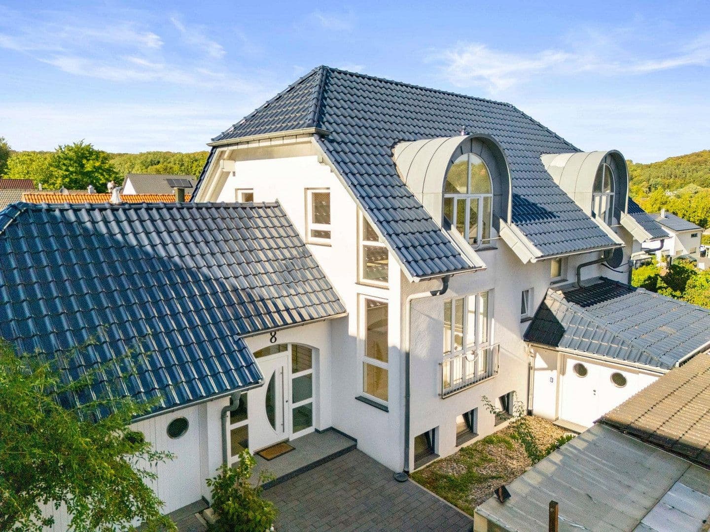 Predaj domu 240 m², pozemok 397 m², Sinsheim, Bádensko-Wurttembersko Predaj domu 240 m², pozemok 397 m², Sinsheim, Bádensko-Wurttembersko