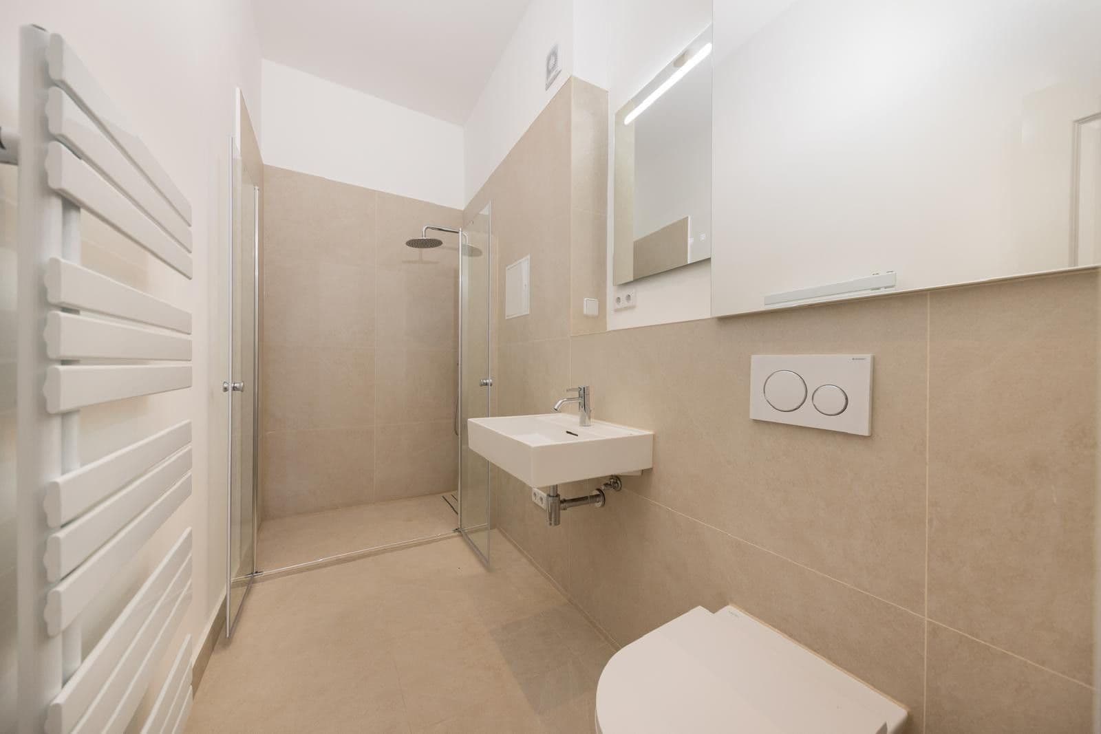 Prenájom bytu 3-izbový 62 m², Schöneberger Straße 9, Berlin, Berlín Prenájom bytu 3-izbový 62 m², Schöneberger Straße 9, Berlin, Berlín