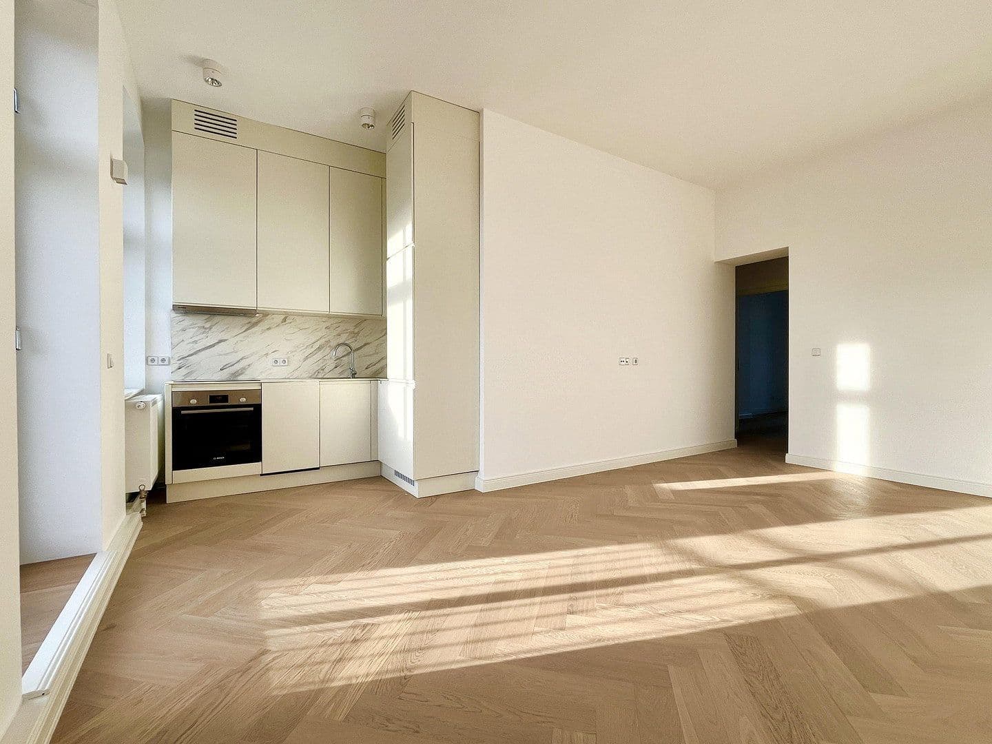 Prenájom bytu 3-izbový 62 m², Schöneberger Straße 9, Berlin, Berlín Prenájom bytu 3-izbový 62 m², Schöneberger Straße 9, Berlin, Berlín