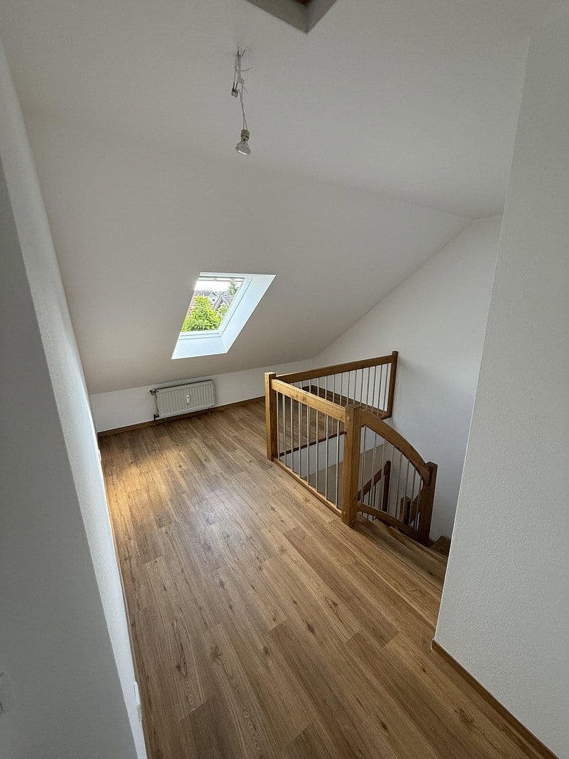 Prenájom bytu 7-izbový 152 m², Frankfurt, Hesensko Prenájom bytu 7-izbový 152 m², Frankfurt, Hesensko