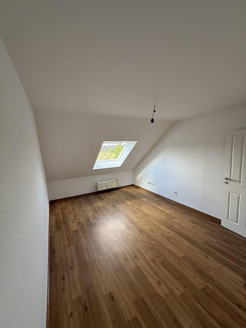 Prenájom bytu 7-izbový 152 m², Frankfurt, Hesensko Prenájom bytu 7-izbový 152 m², Frankfurt, Hesensko
