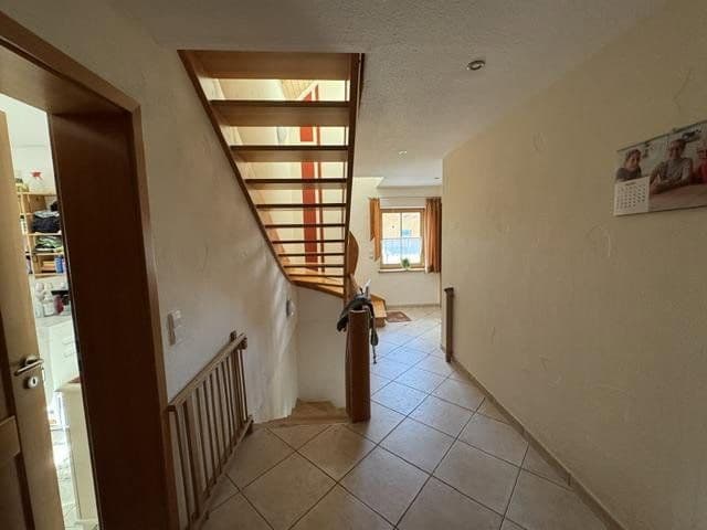 Predaj domu 184 m², pozemok 1.076 m², Ostrach, Bádensko-Wurttembersko Predaj domu 184 m², pozemok 1.076 m², Ostrach, Bádensko-Wurttembersko